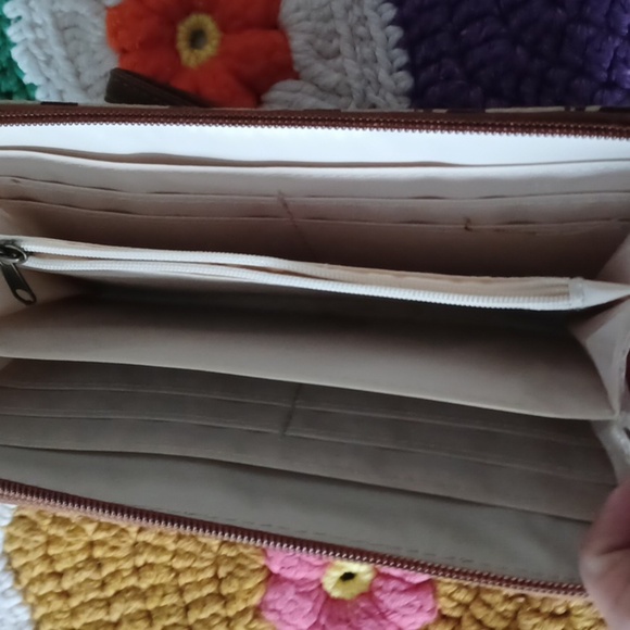 Unionbay Wristlet, 8"x4.5" - Picture 3 of 3